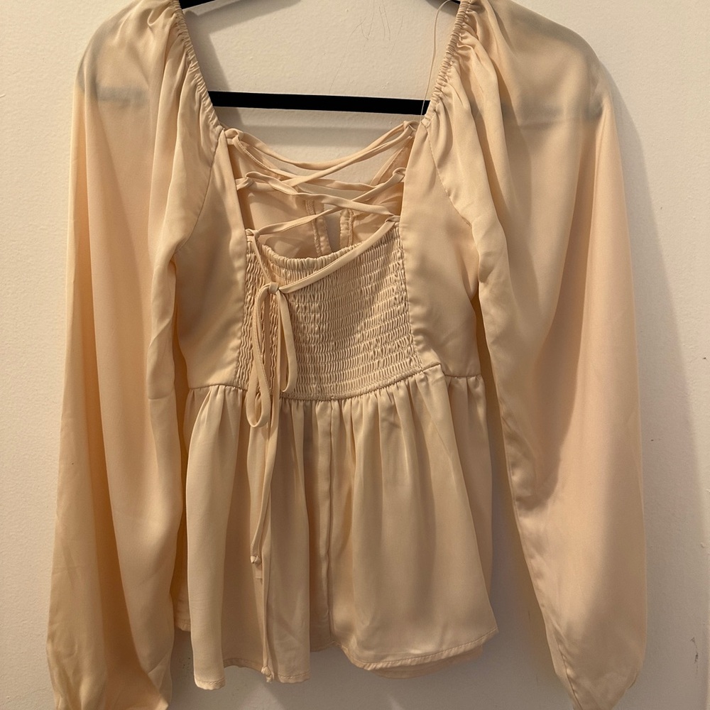 Francesca's Collections Cream Ruched Blouse - Picture 3 of 5